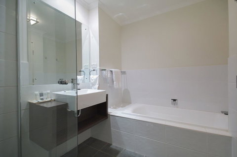 Macquarie Waters Boutique Apartment Hotel - Accommodation Kalgoorlie 20