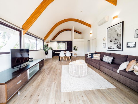 Waves Byron Bay - Accommodation Kalgoorlie 8