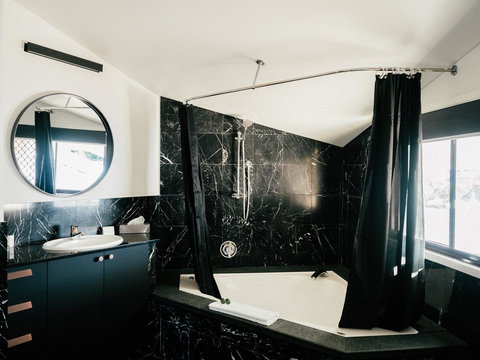 Waves Byron Bay - Accommodation Kalgoorlie 22