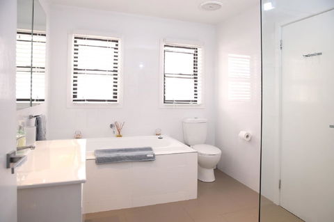 Refuge Cove On Pittwater - Accommodation Kalgoorlie 7