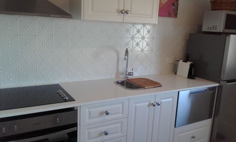 182 Anson Street - Accommodation Kalgoorlie 8