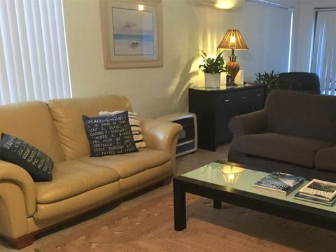 Yigala House - Accommodation Kalgoorlie 6