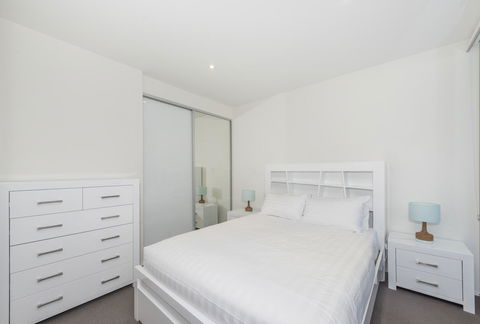 Lakefront 116 Kingston ACT - Accommodation Kalgoorlie 6