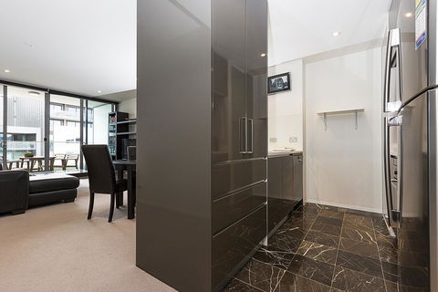 Lakefront 116 Kingston ACT - Accommodation Kalgoorlie 12