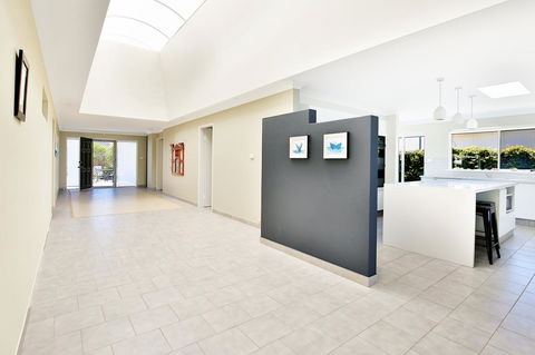 Neptune I Absolute Beachfront I Stunning Views - Accommodation Kalgoorlie 24