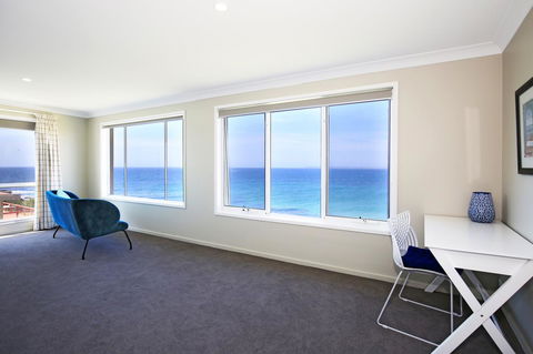 Neptune I Absolute Beachfront I Stunning Views - Accommodation Kalgoorlie 12