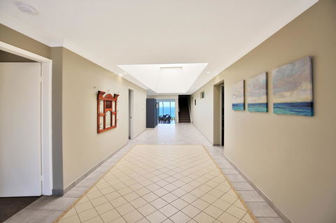 Neptune I Absolute Beachfront I Stunning Views - Accommodation Kalgoorlie 23