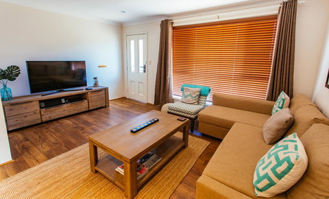 Sunbaker Pet Friendly Awards Finalist 4 Mins Walk To Culburra Beach - Accommodation Kalgoorlie 7