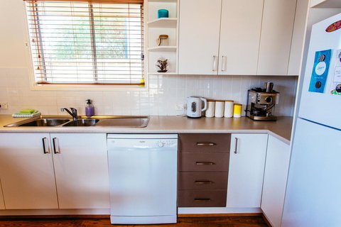 Sunbaker Pet Friendly Awards Finalist 4 Mins Walk To Culburra Beach - Accommodation Kalgoorlie 14