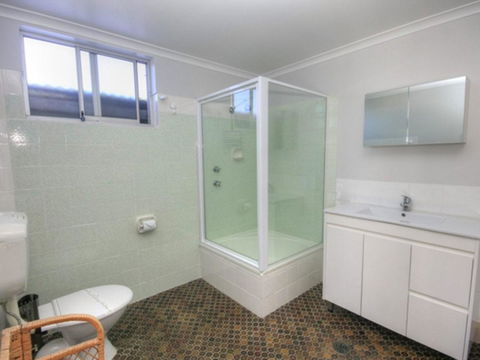 45 Wharf Street - Whole House - Accommodation Kalgoorlie 8