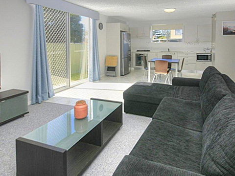 45 Wharf Street - Whole House - Accommodation Kalgoorlie 2