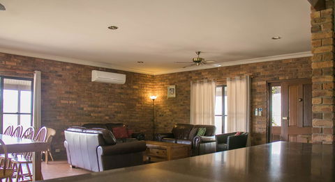 Ironstone Estate Lovedale - Accommodation Kalgoorlie 17