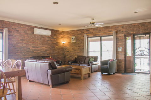 Ironstone Estate Lovedale - Accommodation Kalgoorlie 18