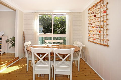 Hayes Beach House I Award Winner I 4 Mins To Beach - Accommodation Kalgoorlie 13