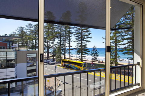Manly Paradise Motel & Apartments - Accommodation Kalgoorlie 4