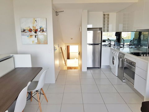 Manly Central Executive - Accommodation Kalgoorlie 7