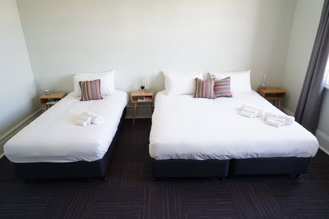 Rosehill Hotel - Accommodation Kalgoorlie 2