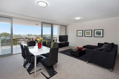 The Junction Palais - Modern And Spacious 2BR Bondi Junction Apartment Close To Everything - Accommodation Kalgoorlie 0