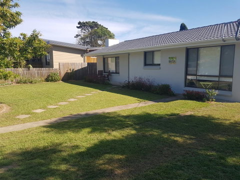 Golden Hill Cottage - Accommodation Kalgoorlie 0