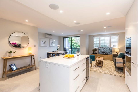 Nobbs Â· Executive 2 Storey Sydney Apartment With Pool - Accommodation Kalgoorlie 2
