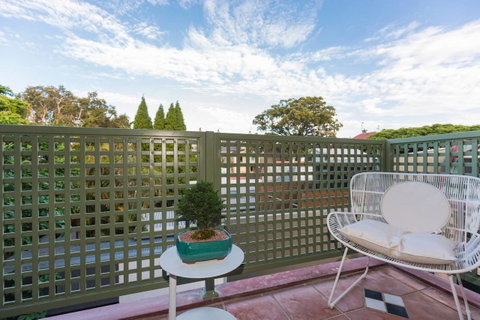 Nobbs Â· Executive 2 Storey Sydney Apartment With Pool - Accommodation Kalgoorlie 15