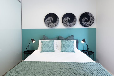 Large Light Luxe 3BDR 2BA Free Parking - Walk To Sydney Uni And RPA - Accommodation Kalgoorlie 7