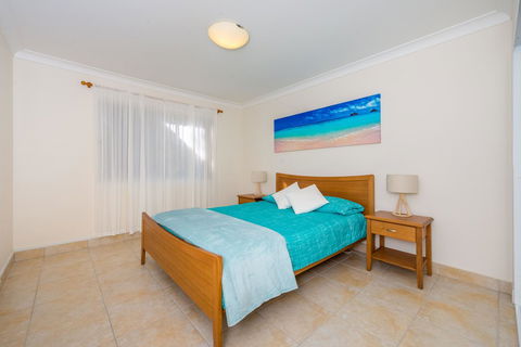 Ronald Avenue 1/65 - Shoal Bay - Accommodation Kalgoorlie 7