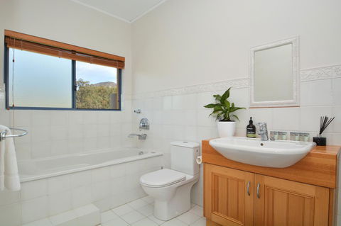 JE Guesthouse, Central To All The Hunter Valley Has To Offer - Accommodation Kalgoorlie 23