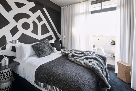 The Collectionist Newtown - Accommodation Kalgoorlie 5