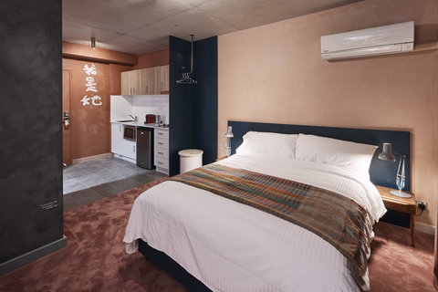 The Collectionist Newtown - Accommodation Kalgoorlie 25