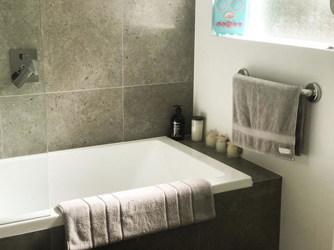 Woollahra Gem, Spectacular Views And Garden Paradise - Accommodation Kalgoorlie 20