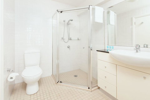 Waterfront Apartment On Sydney Harbour - Accommodation Kalgoorlie 3
