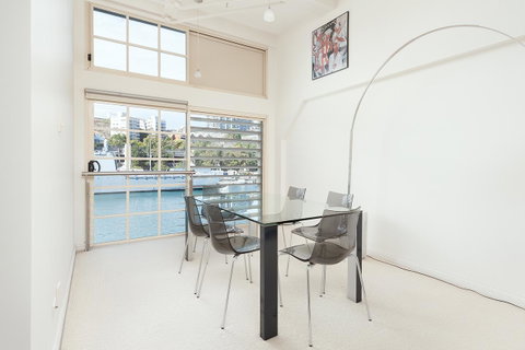 Waterfront Apartment On Sydney Harbour - Accommodation Kalgoorlie 2