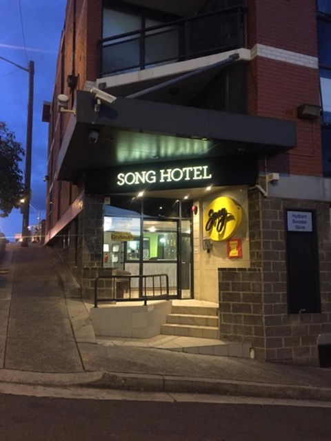 Hotel Hacienda - Accommodation Kalgoorlie 0