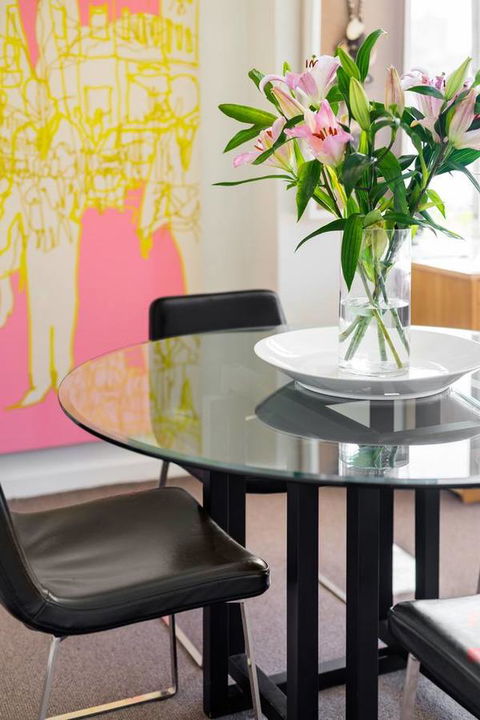 Waterfront Apartment Brimming With Inspirational Artwork - Accommodation Kalgoorlie 23