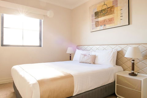 Seasons Harbour Plaza - Accommodation Kalgoorlie 6