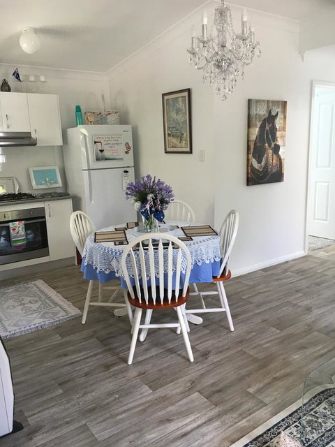 The Best Exotic Magnolia Cottage - Accommodation Kalgoorlie 6