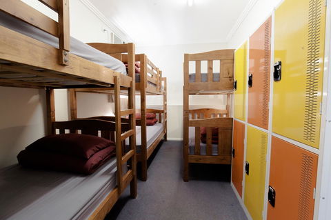Mad Monkey Broadway - Accommodation Kalgoorlie 7