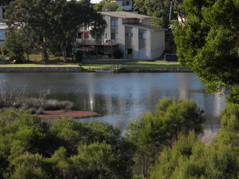 BlueWater Apartments - Accommodation Kalgoorlie 8