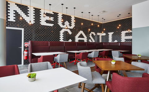 Holiday Inn Express Newcastle, An IHG Hotel - Accommodation Kalgoorlie 5