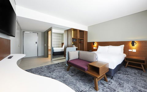 Holiday Inn Express Newcastle, An IHG Hotel - Accommodation Kalgoorlie 11