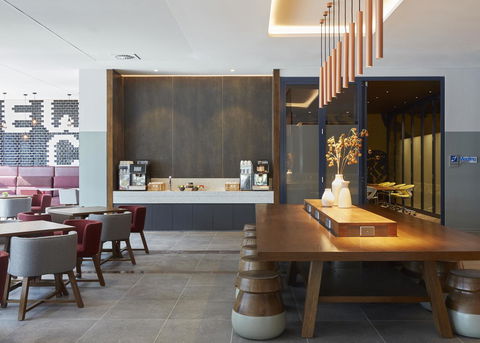 Holiday Inn Express Newcastle, An IHG Hotel - Accommodation Kalgoorlie 6