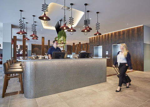 Holiday Inn Express Newcastle, An IHG Hotel - Accommodation Kalgoorlie 0