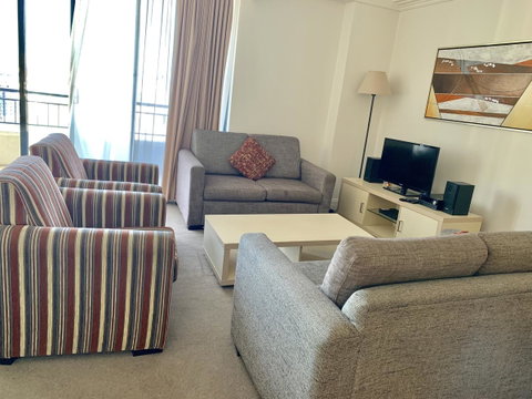 Castle Serviced Apartments - Accommodation Kalgoorlie 6