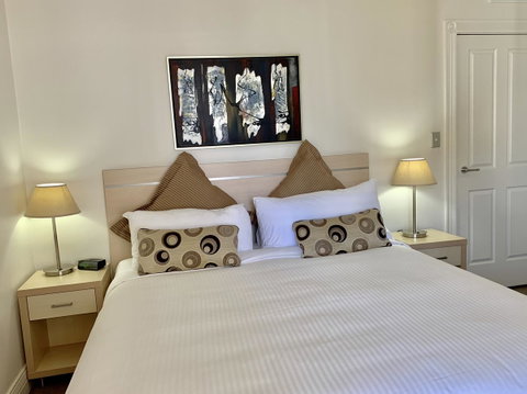 Castle Serviced Apartments - Accommodation Kalgoorlie 8