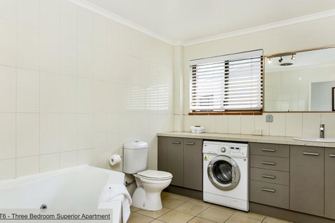 The Terraces Main Beach - Accommodation Kalgoorlie 43