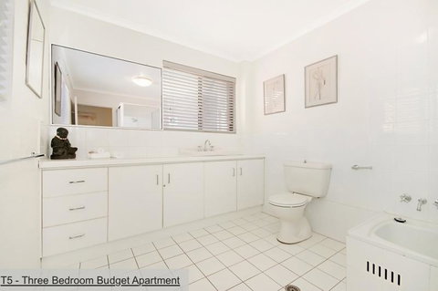 The Terraces Main Beach - Accommodation Kalgoorlie 31