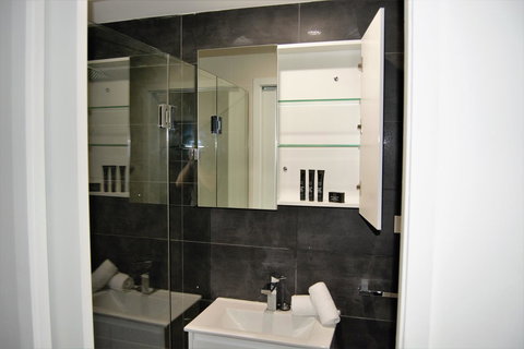 Seranin | Gordon - Accommodation Kalgoorlie 11