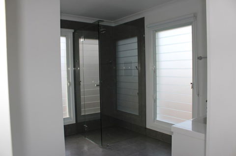 Red Waratah - Accommodation Kalgoorlie 15