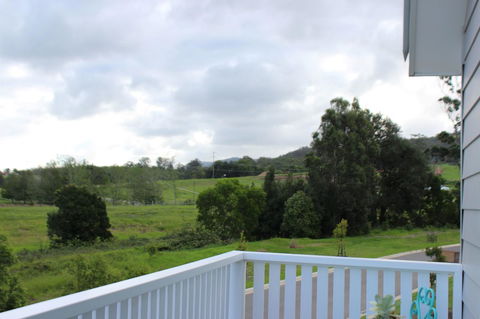 Red Waratah - Accommodation Kalgoorlie 11